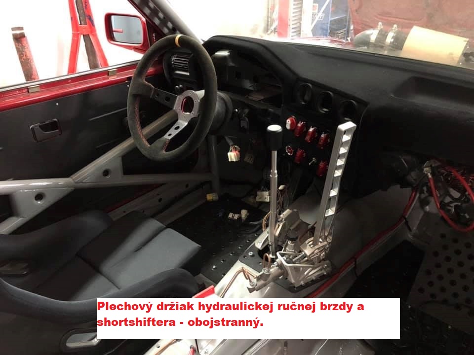 Blechhalterung unter der hydraulischen Handbremse und Short Shifter