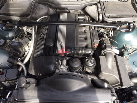 Domstrebe BMW E39 - Oben, Vorne