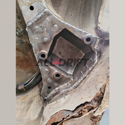 Verstärkung der Hinterachslängslenkeraufnahme BMW E36