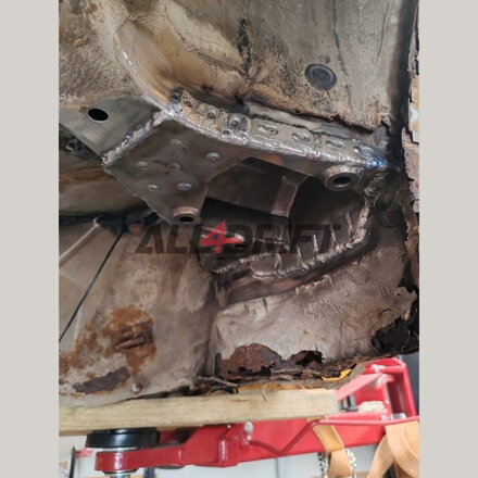 Verstärkung der Hinterachslängslenkeraufnahme BMW E36